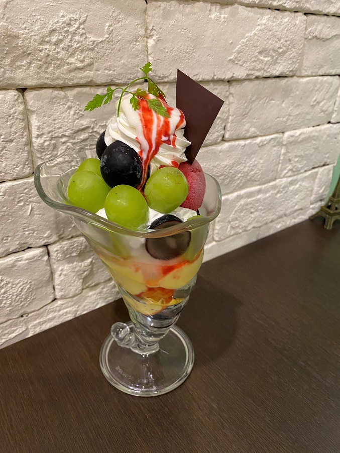 ぶどうパフェ